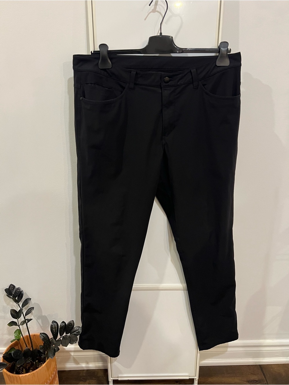 Lululemon Men’s Black ABC Pants
